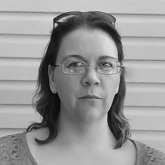 Meet your Posher, Jennifer - Picture 1 of 1